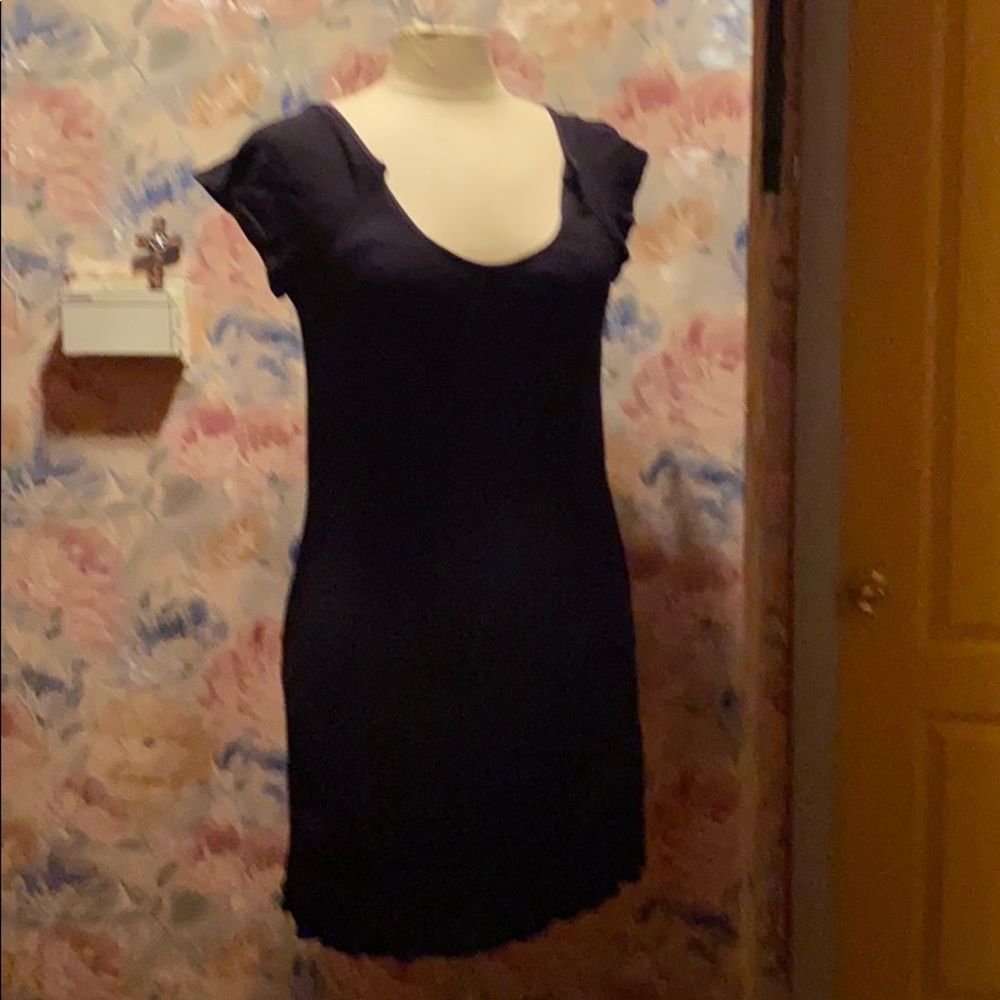 Dress off shoulder or put sleeve up